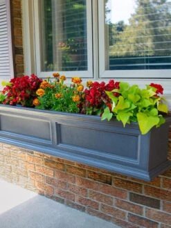 Fairfield Self-Watering Window Box, 4’ -Bloomgear Garden Shop 39345 100V tif