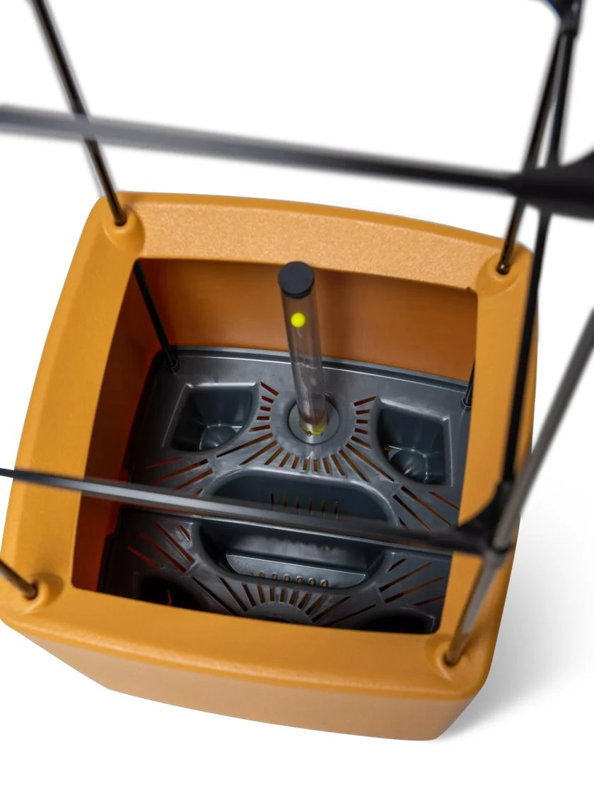 Oasis Self-Watering Tomato Planter With Trellis 9 Oasis Self-Watering Tomato Planter With Trellis - Image 9